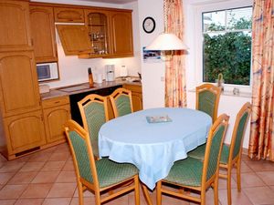 23871449-Ferienwohnung-5-Zingst (Ostseebad)-300x225-3