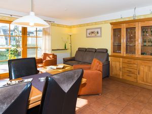 23871358-Ferienwohnung-4-Zingst (Ostseebad)-300x225-3