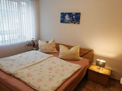 Schlafzimmer mit Doppelbett