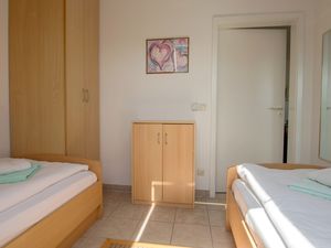 23871483-Ferienwohnung-4-Zingst (Ostseebad)-300x225-5