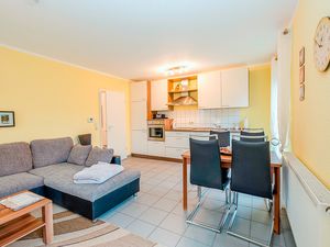 23948154-Ferienwohnung-4-Zingst (Ostseebad)-300x225-4