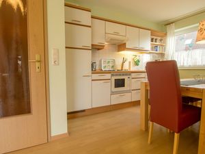 23871507-Ferienwohnung-4-Zingst (Ostseebad)-300x225-2