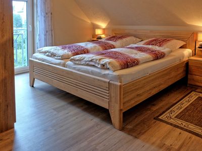 Schlafzimmer mit Doppelbett