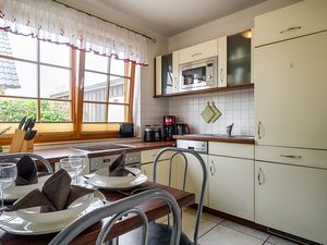 24016000-Ferienwohnung-3-Zingst (Ostseebad)-300x225-5