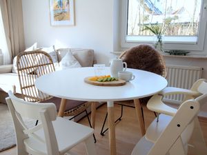 23871510-Ferienwohnung-4-Zingst (Ostseebad)-300x225-1