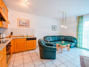 23948160-Ferienwohnung-4-Zingst (Ostseebad)-300x225-3