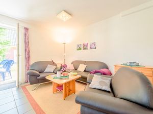 23961361-Ferienwohnung-4-Zingst (Ostseebad)-300x225-2