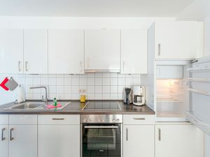 23948153-Ferienwohnung-4-Zingst (Ostseebad)-300x225-4