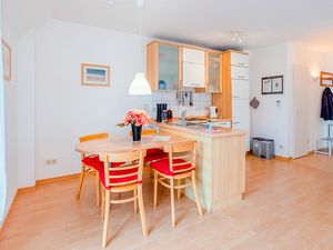 23948342-Ferienwohnung-4-Zingst (Ostseebad)-300x225-4