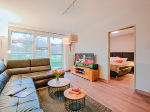 23961358-Ferienwohnung-4-Zingst (Ostseebad)-300x225-1