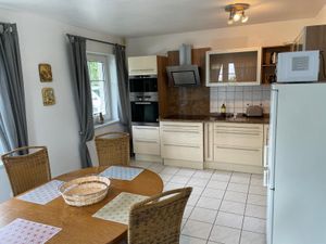 23833314-Ferienwohnung-4-Zingst (Ostseebad)-300x225-3