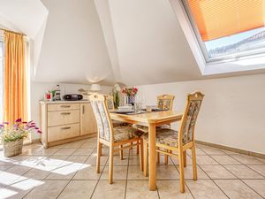 23871527-Ferienwohnung-4-Zingst (Ostseebad)-300x225-5