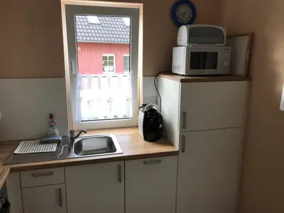 Küche mit Mikrowelle