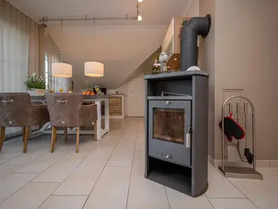 Kamin und Essbereich
