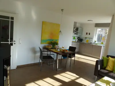 Wohnzimmer mit Essbereich