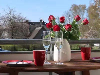 Frühstück auf dem Balkon