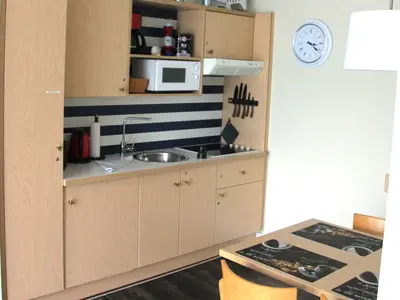 Küchenzeile mit Essbereich