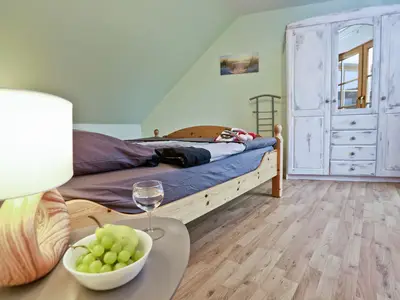 Schlafzimmer mit Doppelbett