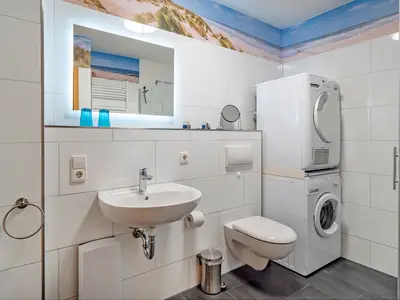 Badezimmer mit Dusche