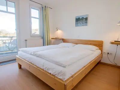 Schlafzimmer mit Doppelbett