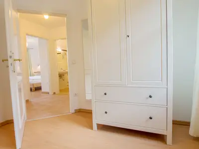 Kleiderschrank