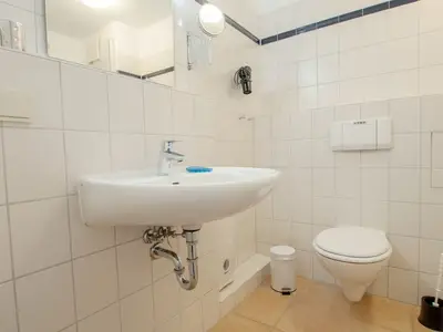 Badezimmer mit Dusche