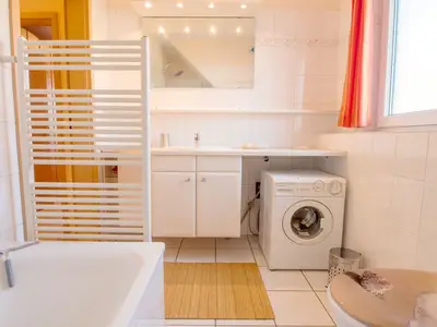 Badezimmer mit Badewanne