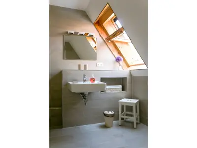 Badezimmer mit Dusche