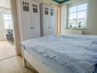 Schlafzimmer mit Doppelbett