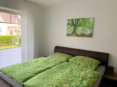 Schlafzimmer mit Doppelbett