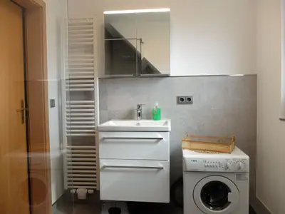 Badezimmer mit Dusche