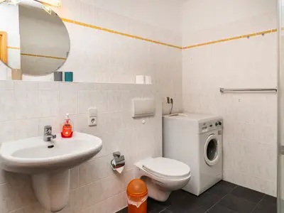 Badezimmer mit Dusche