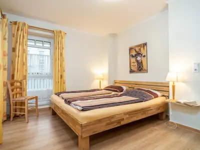 1. Schlafzimmer mit Doppelbett