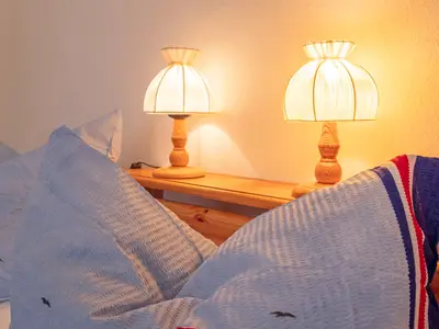 Schlafzimmer mit Doppelbett