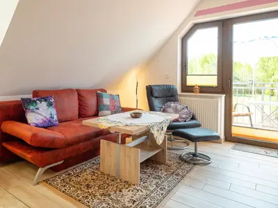 Wohnzimmer mit Sofa