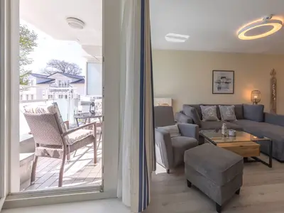 Ferienwohnung Godewind direkter Zugang zum Balkon vom Wohnzimmer aus