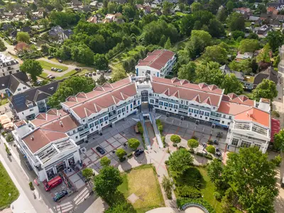 Ferienwohnung Seebär in Zingst Drohnenaufnahme vom Hauptgebäude