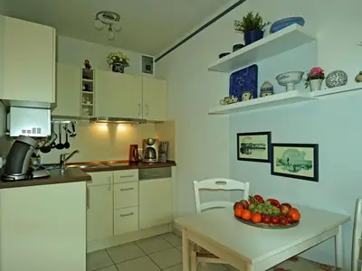 Küchenpantry mit Geschirrspüler