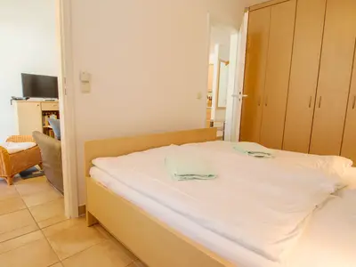 Schlafzimmer mit Doppelbett