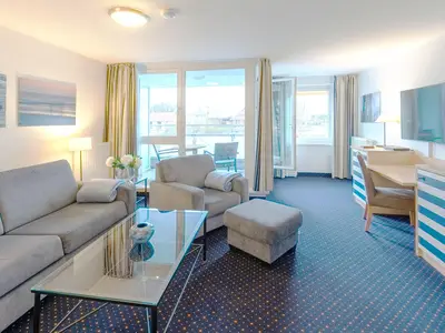 Ferienwohnung Meeresbrise Aparthotel Zingst - Wohnzimmer