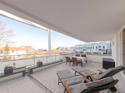 Ferienwohnung Strandläufer Aparthotel Zingst - großzügige Terrasse