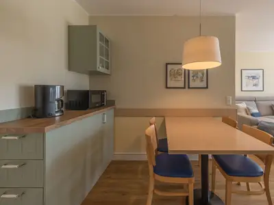 Ferienwohnung Herzmuschel Aparthotel Zingst - Essbereich im Wohnzimmer