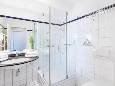 Ferienwohnung Bernsteinwind in Zingst - Badezimmer