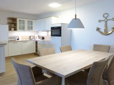 Ferienwohnung Herzog Barnim Aparthotel Zingst - Küchenbereich mit Esstisch