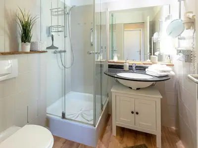 Ferienwohnung Aparthotel Zingst Heymat - Badezimmer