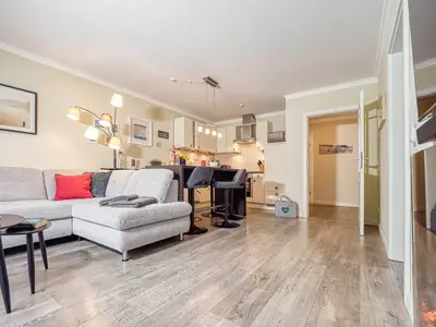 Wohnbereich mit Blick zur Küche