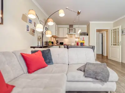 Wohnbereich mit Blick zur Essecke