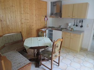 23473089-Ferienwohnung-2-Zinnowitz-300x225-1