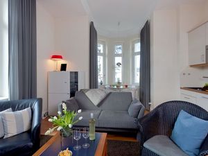 23913367-Ferienwohnung-6-Zinnowitz-300x225-1