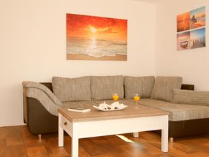 23875495-Ferienwohnung-6-Zinnowitz-300x225-1